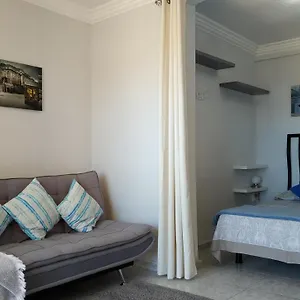 Yksioe, Laehellae Rantaa Apartamento
